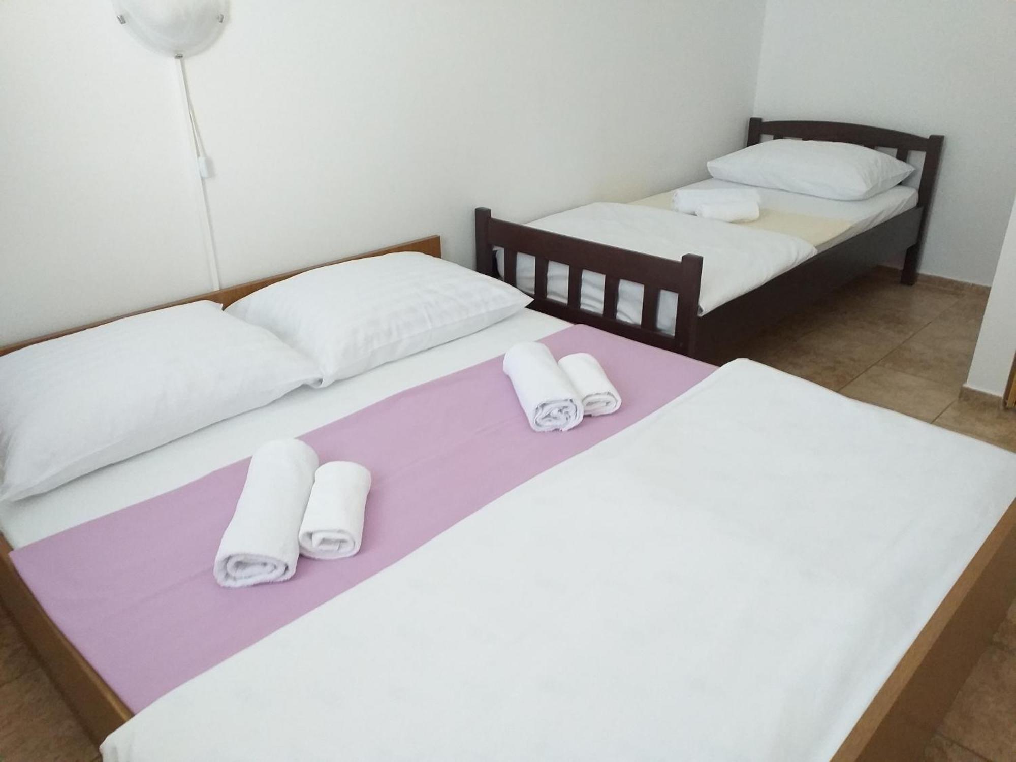 Apartments I-P Malinska Ngoại thất bức ảnh